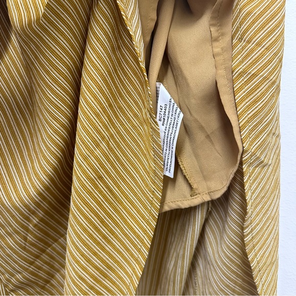 J.O.A. V-Neck Cold Shoulder Hi Lo Wrap Dress - Picture 7 of 9